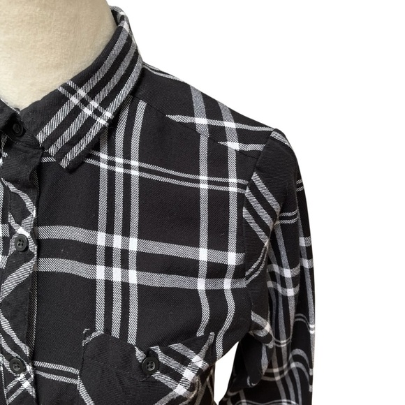 Harry Potter Girls Juniors Medium Black and White Plaid Button Up Shirt Flannel - Picture 3 of 9